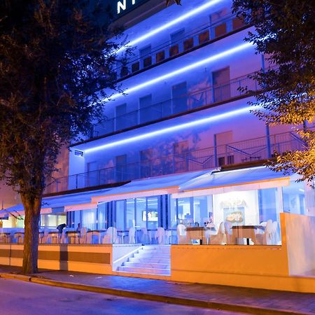 Hotel Ninfea Каттоліка Екстер'єр фото