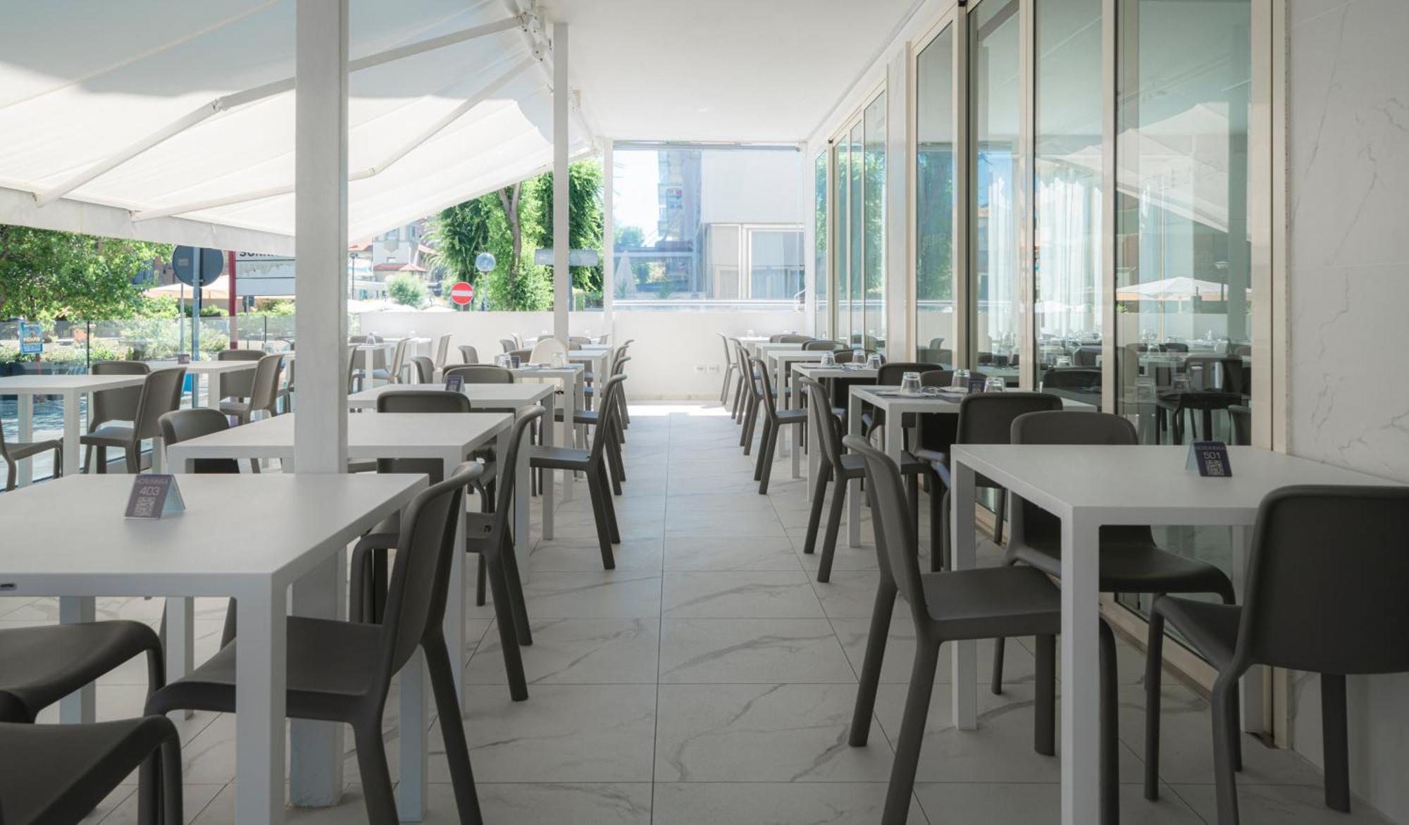 Hotel Ninfea Каттоліка Екстер'єр фото