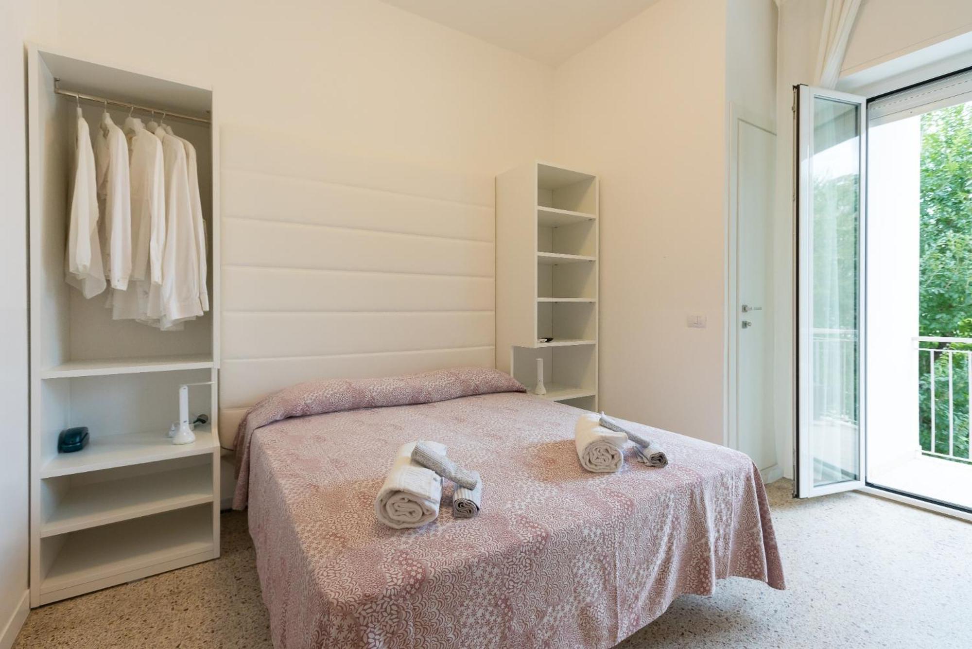 Hotel Ninfea Каттоліка Екстер'єр фото